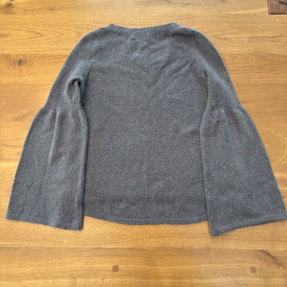 American Eagle Outfitters Gray/Purple Bell Sleeve Sweater - Small - Picture 3 of 8